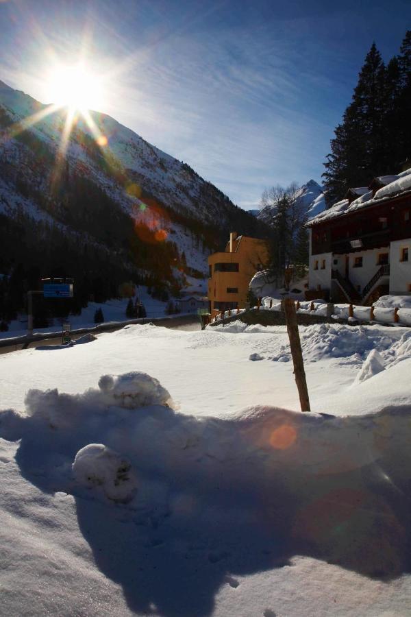 Rifugio Galtuer - Die 2 Ferienhaeuser Exteriör bild